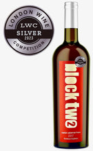 Carica l'immagine nel visualizzatore di Gallery, BlockTwo 2017 Merlot CabFranc